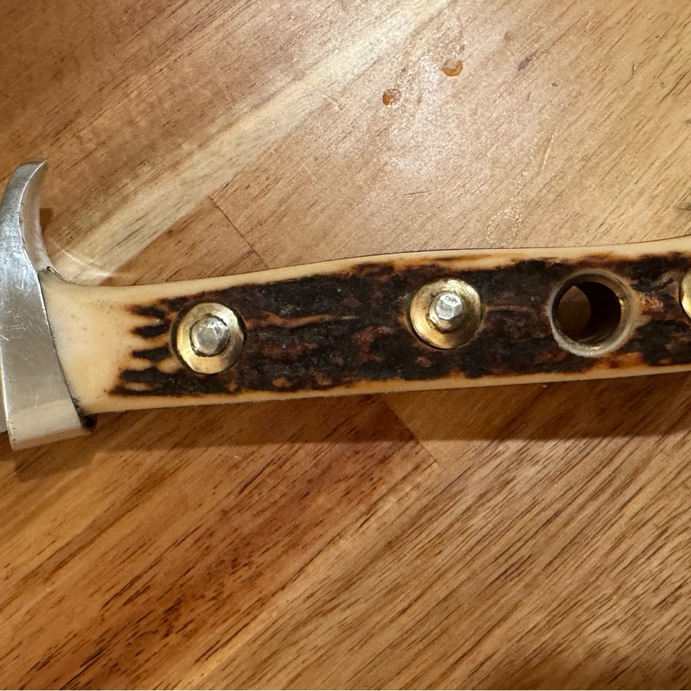 Puma Men's Skinner Knife 1970 with Leather Sheath - razor sharp carbon steel. - Picture 6 of 12